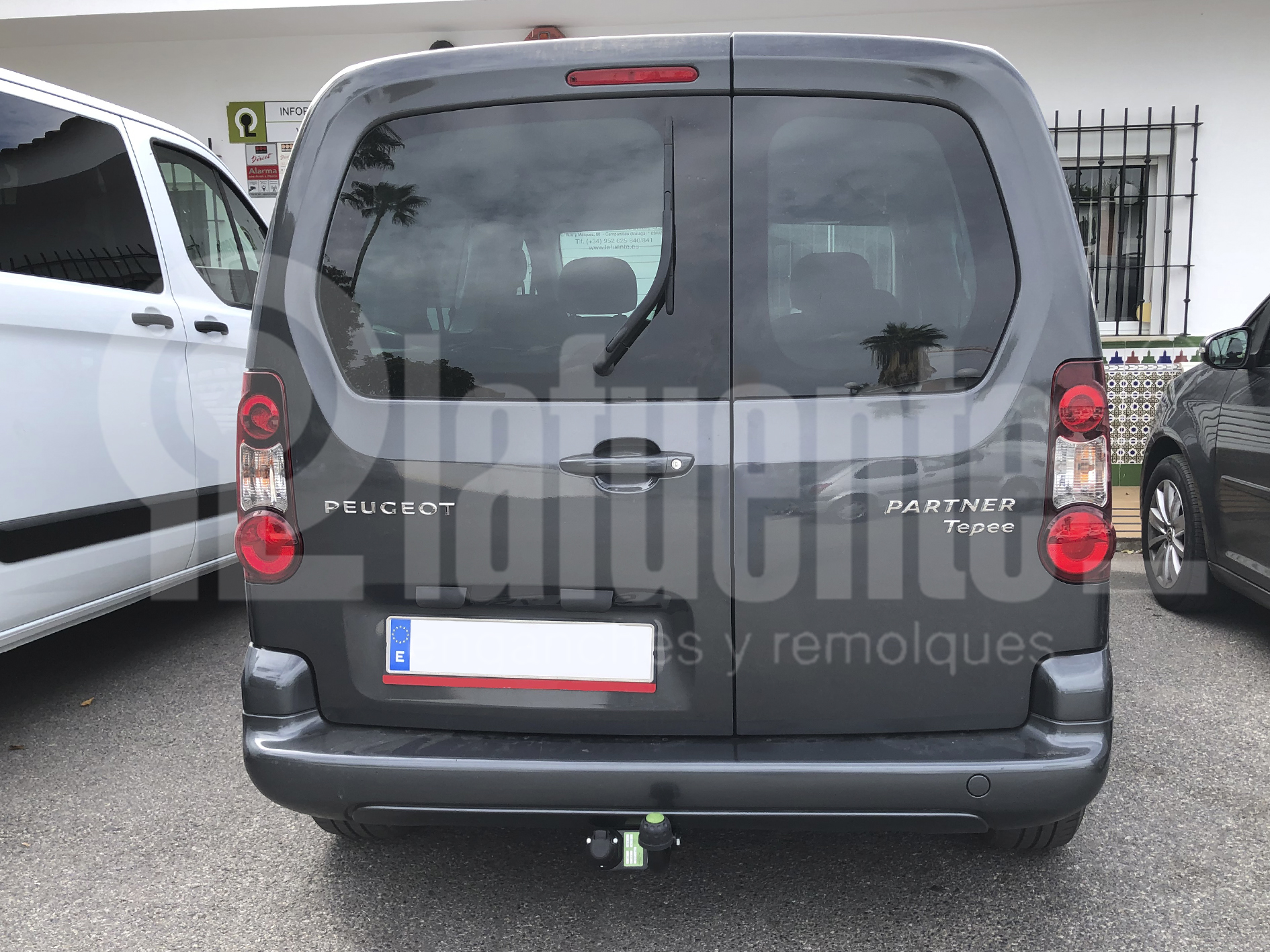 AutoHak Anhängerkupplung für Peugeot Partner L1 08-18 starr 13pol spezifisch NEU