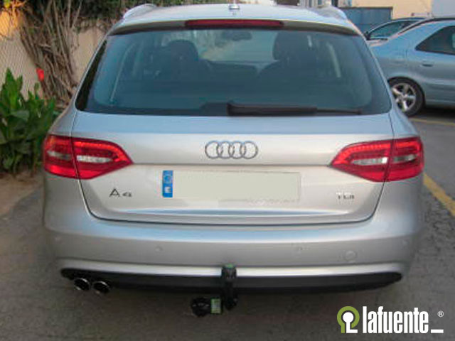 Starre Anhängerkupplung EE0318 für AUDI A4 Kombi 2012