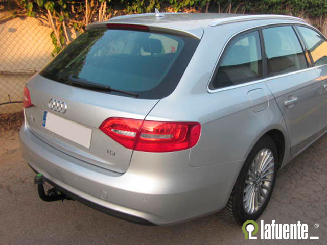 Starre Anhängerkupplung EE0318 für AUDI A4 Kombi 2008