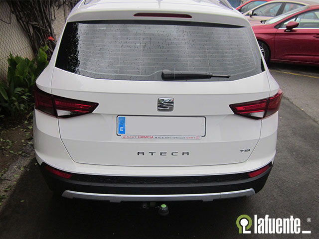 avec rotule fixe col de cygne Attelage voiture EE0498 pour SEAT Ateca SUV (sans assistance de freinage arrière automatique) 2021