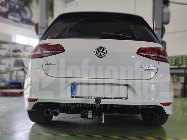 Horizontal Abnehmbare&nbsp;Anhängerkupplung EE1196C für VOLKSWAGEN Golf Auto VII (Typ AU) 2015