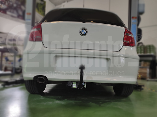 avec rotule démontable sans outils horizontal (RDSOH)&nbsp;Attelage voiture EE1253L pour BMW Série 1 3 Portes (E81) 2006