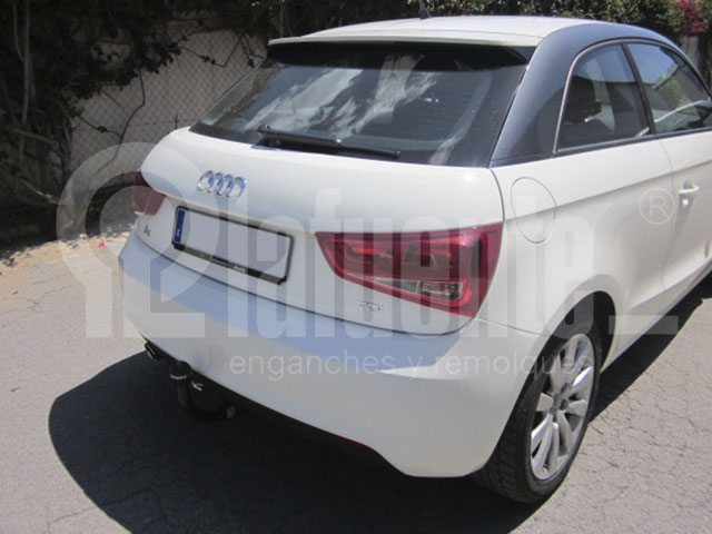 Vertikal Abnehmbare Anhängerkupplung EE4307 für AUDI A1 3 Türen 2011