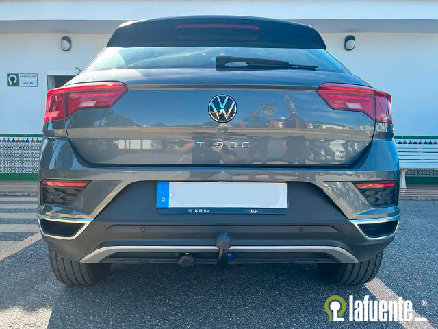 avec rotule démontable sans outils vertical (RDSOV) Attelage voiture EE4529 pour VOLKSWAGEN T-Roc SUV 2017