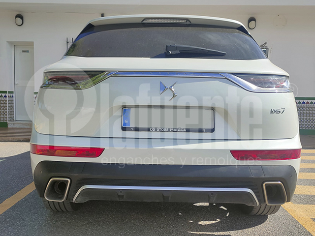 avec rotule démontable sans outils vertical (RDSOV)&nbsp;Attelage voiture EE4538 pour CITROEN DS7 Crossback SUV 2026