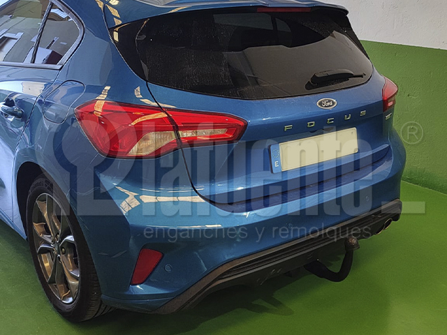 Vertikal Abnehmbare Anhängerkupplung EE4539 für FORD Focus 3 Türen 2024