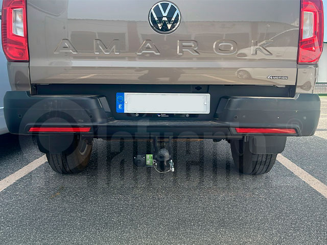 avec rotule démontable sans outils horizontal (RDSOH)&nbsp;Attelage voiture EE1669 pour VOLKSWAGEN Amarok Avec pare-chocs intégrés 2023