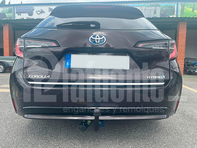 Vertikal Abnehmbare&nbsp;Anhängerkupplung EE4619L für TOYOTA Corolla Kombi 2024