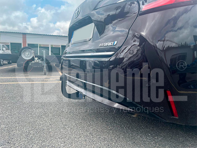 Vertikal Abnehmbare&nbsp;Anhängerkupplung EE4619L für TOYOTA Corolla Kombi 2024