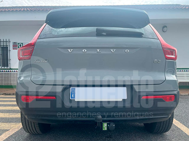 avec rotule fixe col de cygne&nbsp;Attelage voiture EE0708 pour VOLVO XC40 X 2021